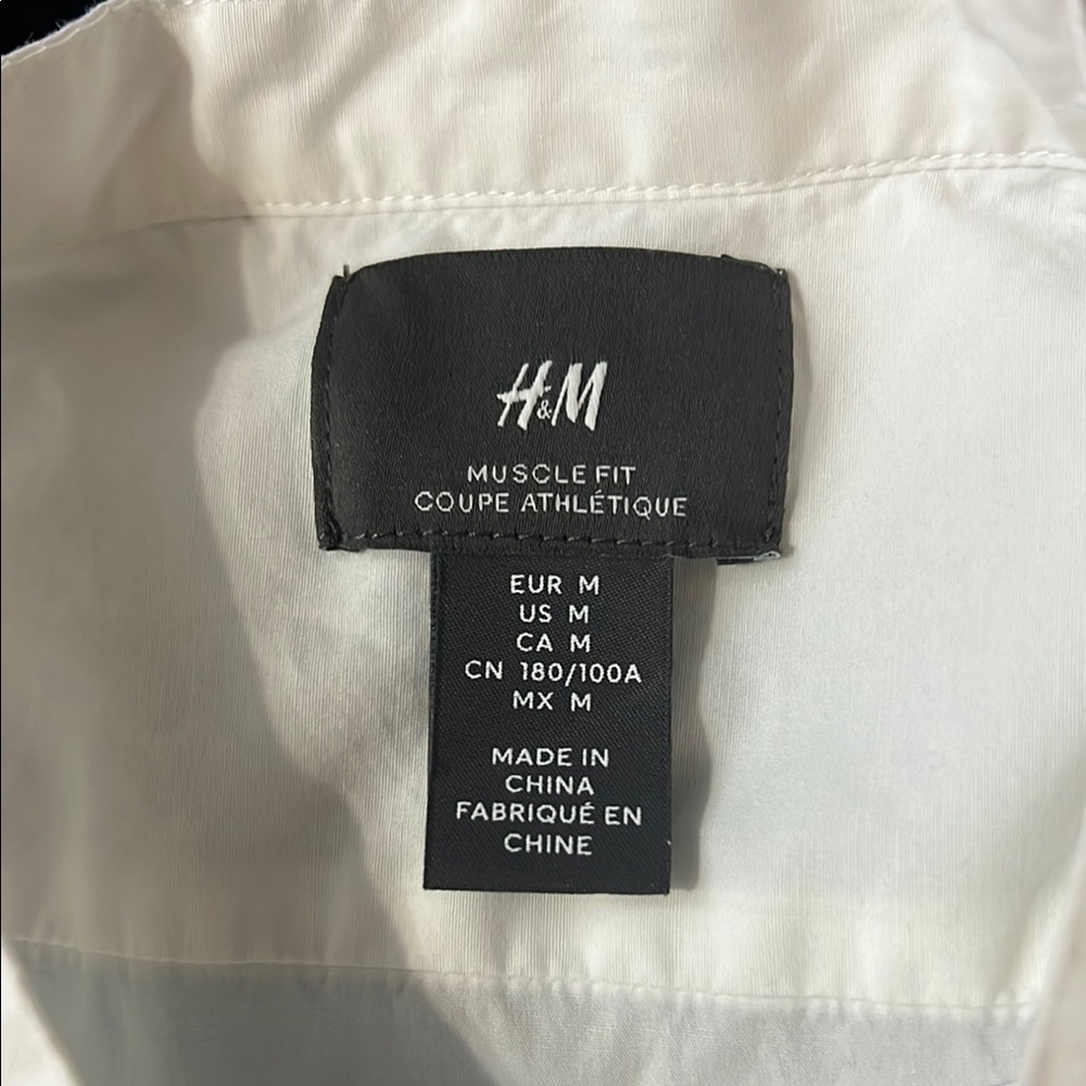 H&M Men's Muscle Fit bottom down shirt Short Sleeve - Picture 2 of 7